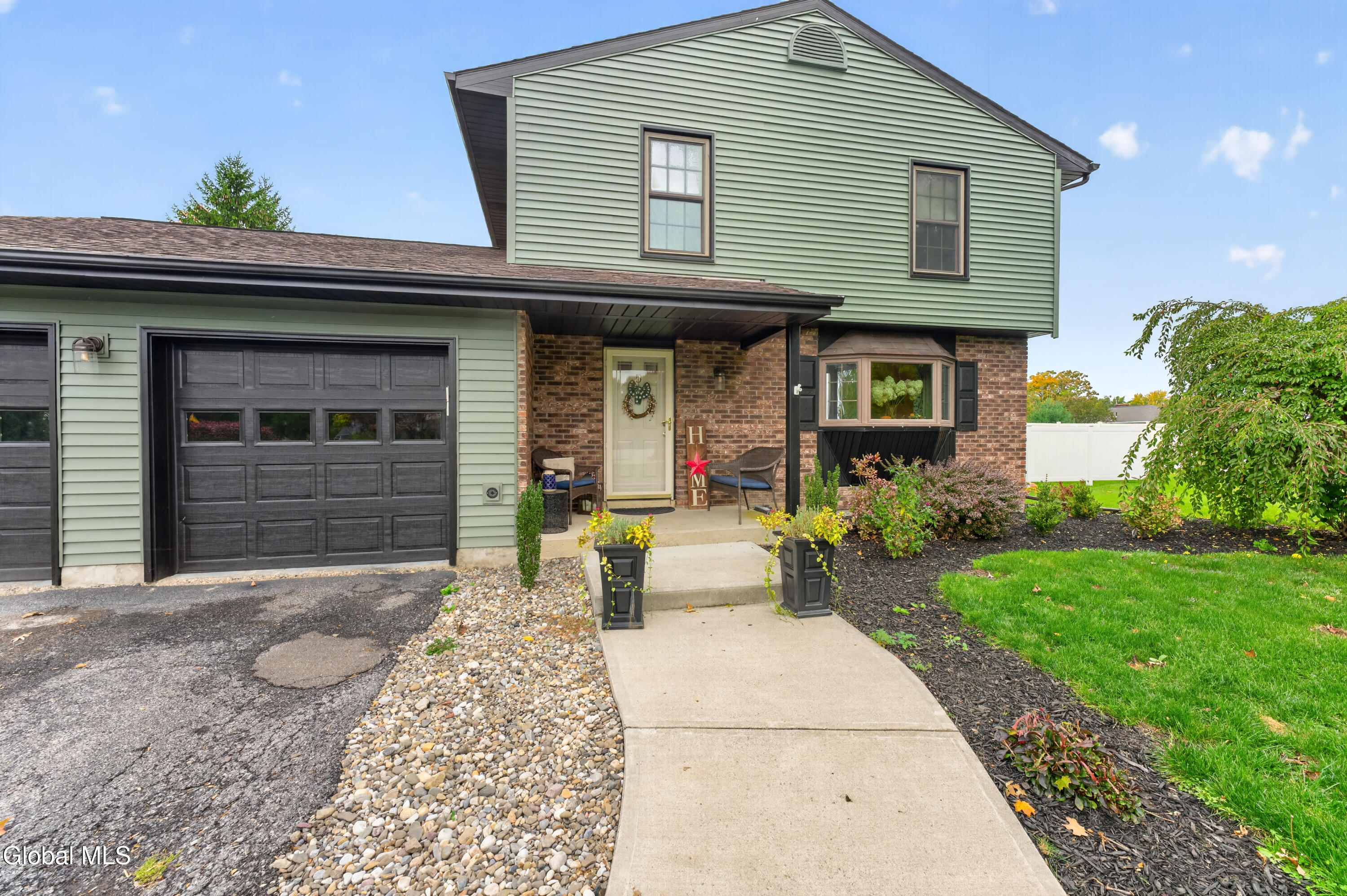 5 Mallards Landing S Waterford NY 12188