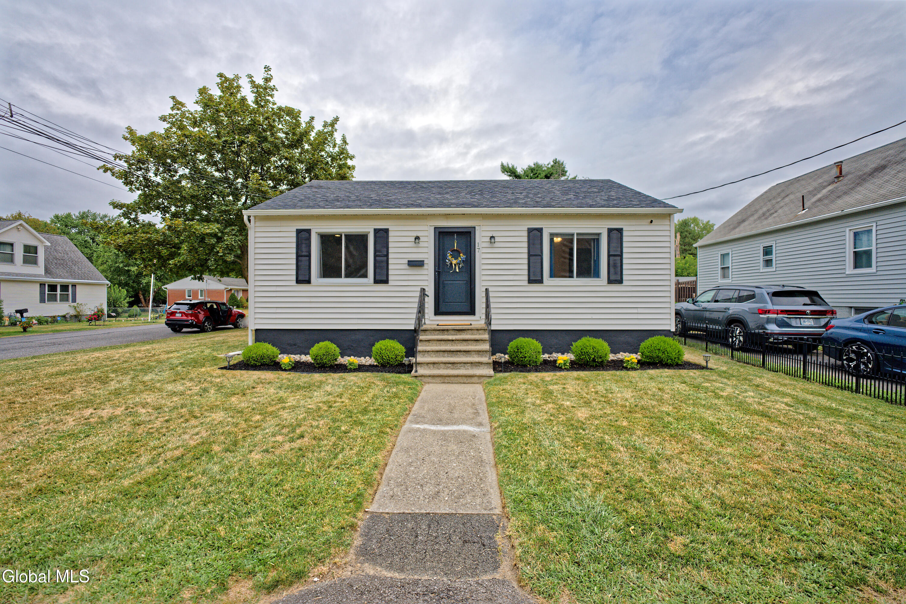 17 Oakland Street Latham NY 12110