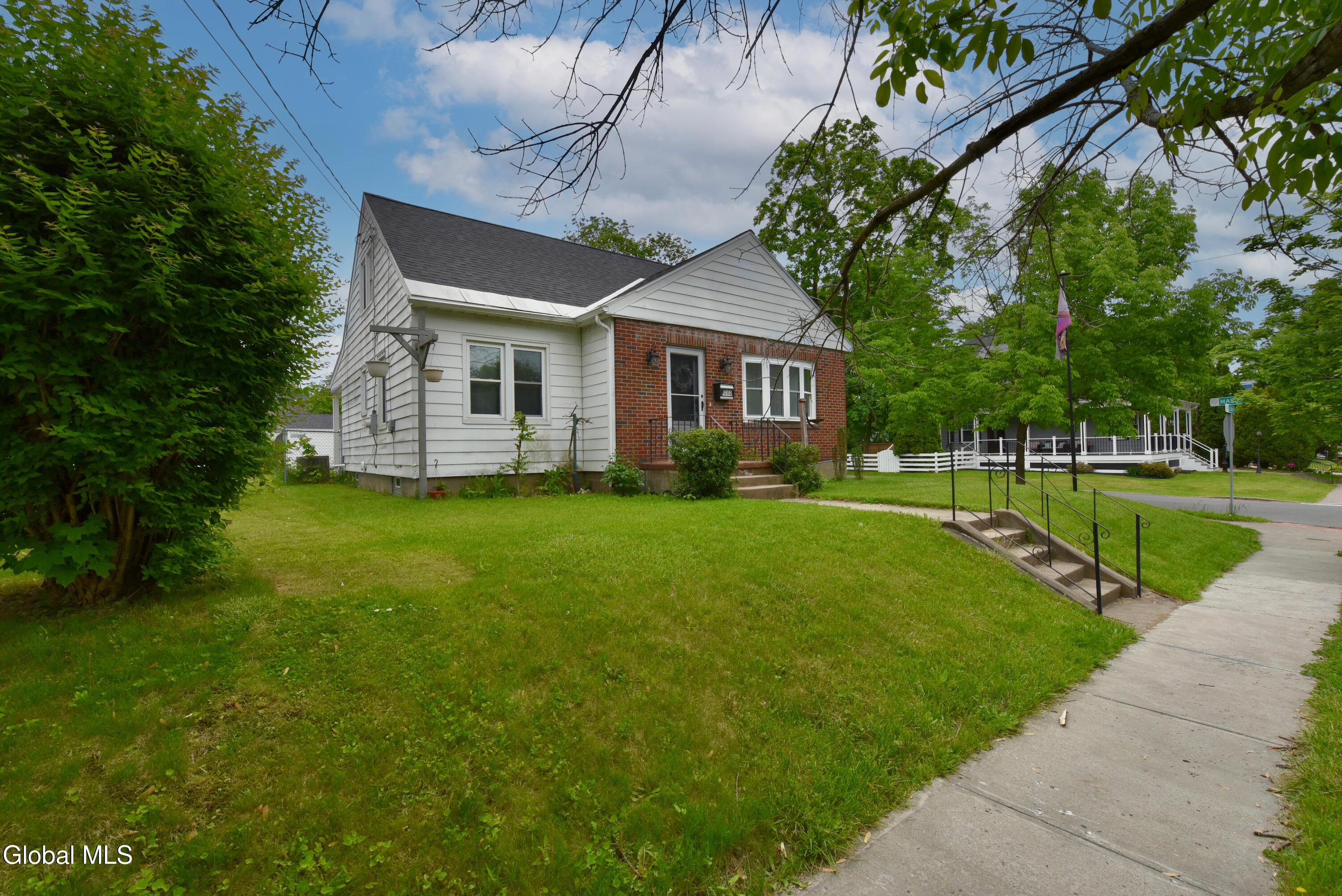 1702 Lenox Road Schenectady NY 12308