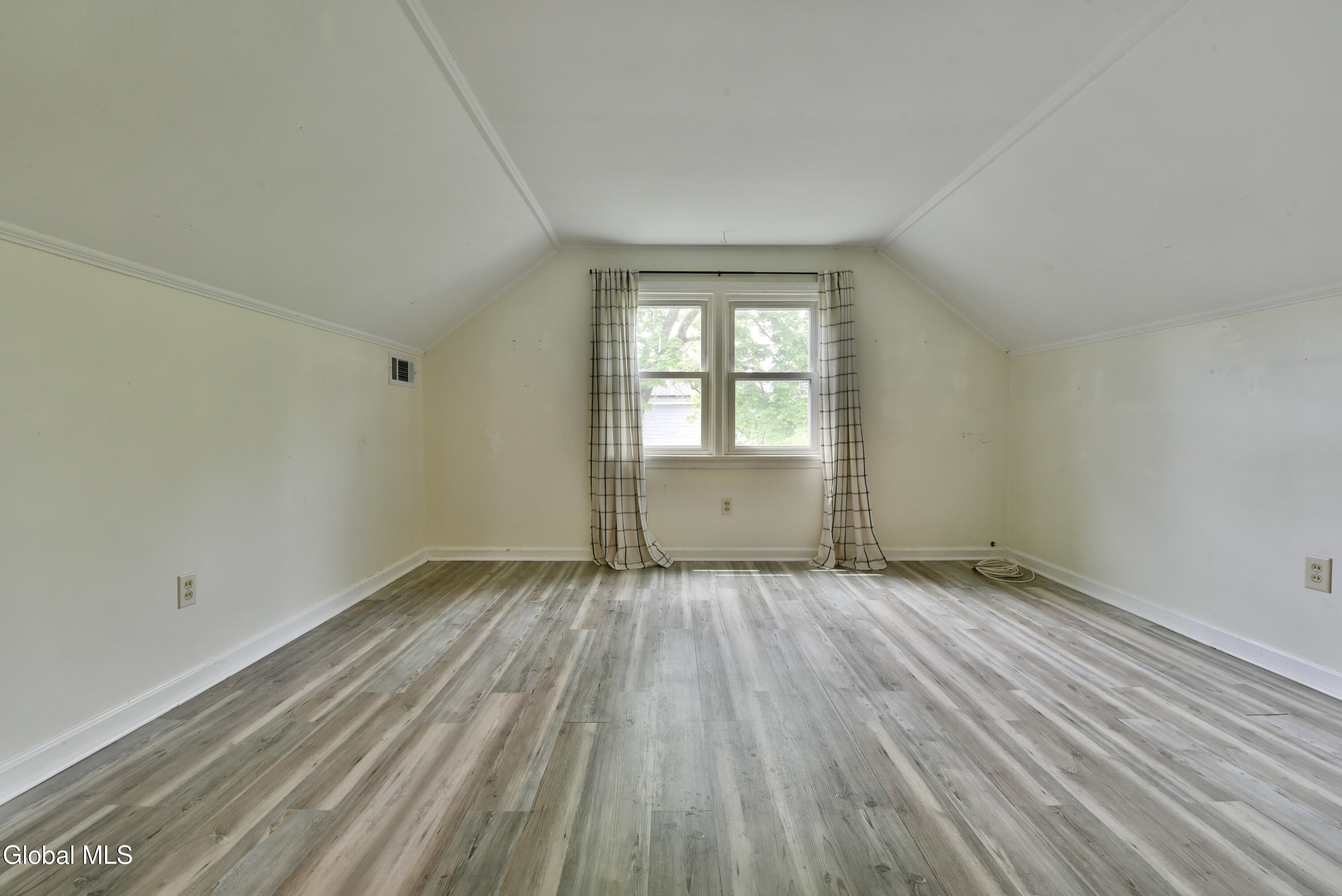 1702 Lenox Road Schenectady NY 12308