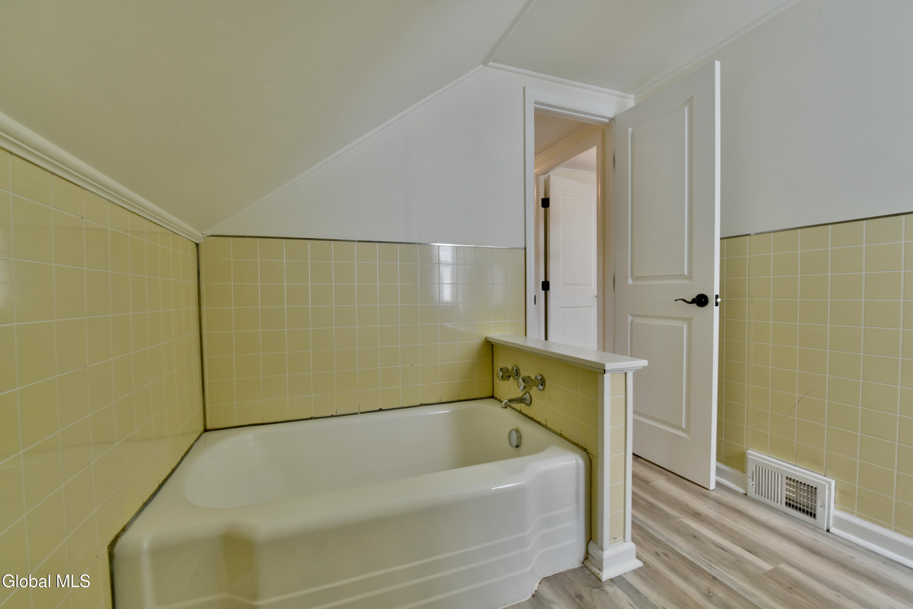1702 Lenox Road Schenectady NY 12308