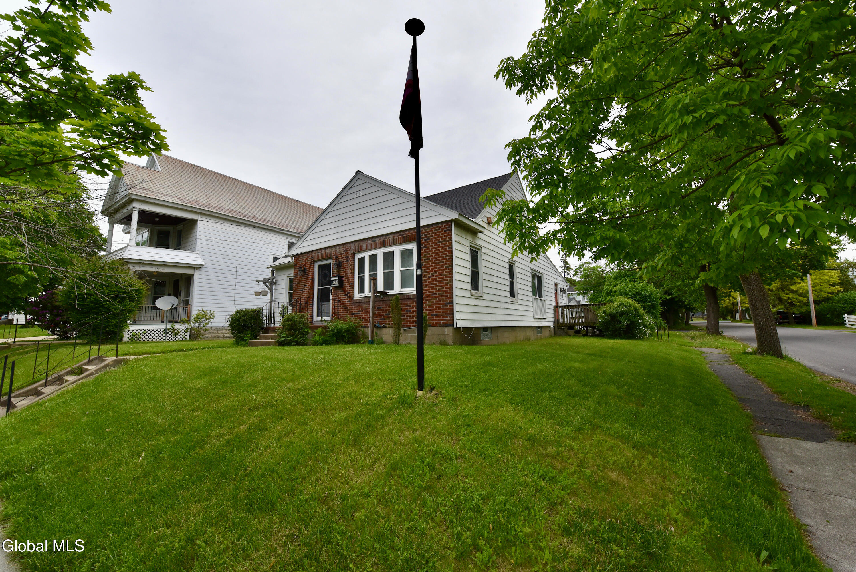 1702 Lenox Road Schenectady NY 12308