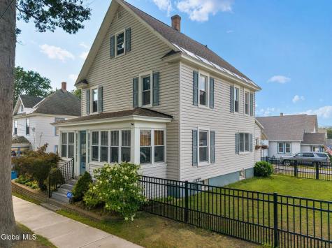 23 Vanwyck Street Gloversville NY 12078