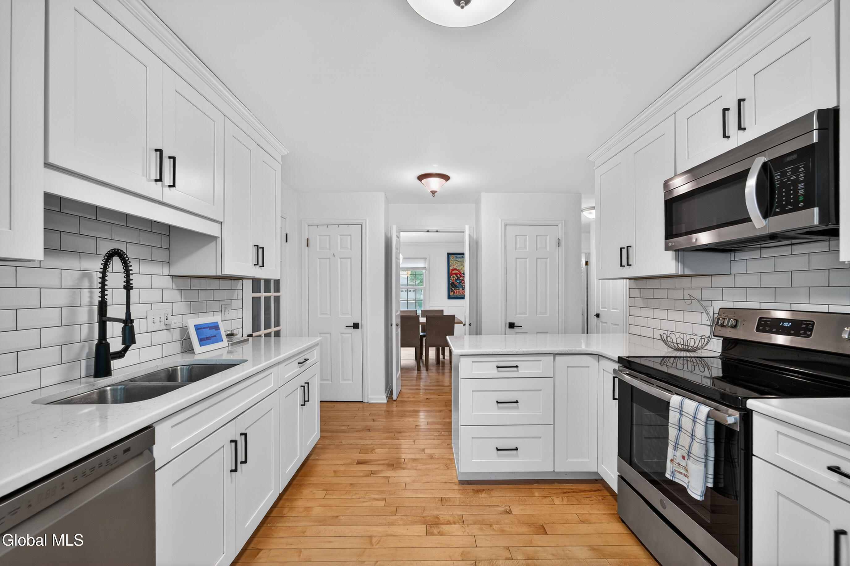 77 Huntersfield Road Delmar NY 12054