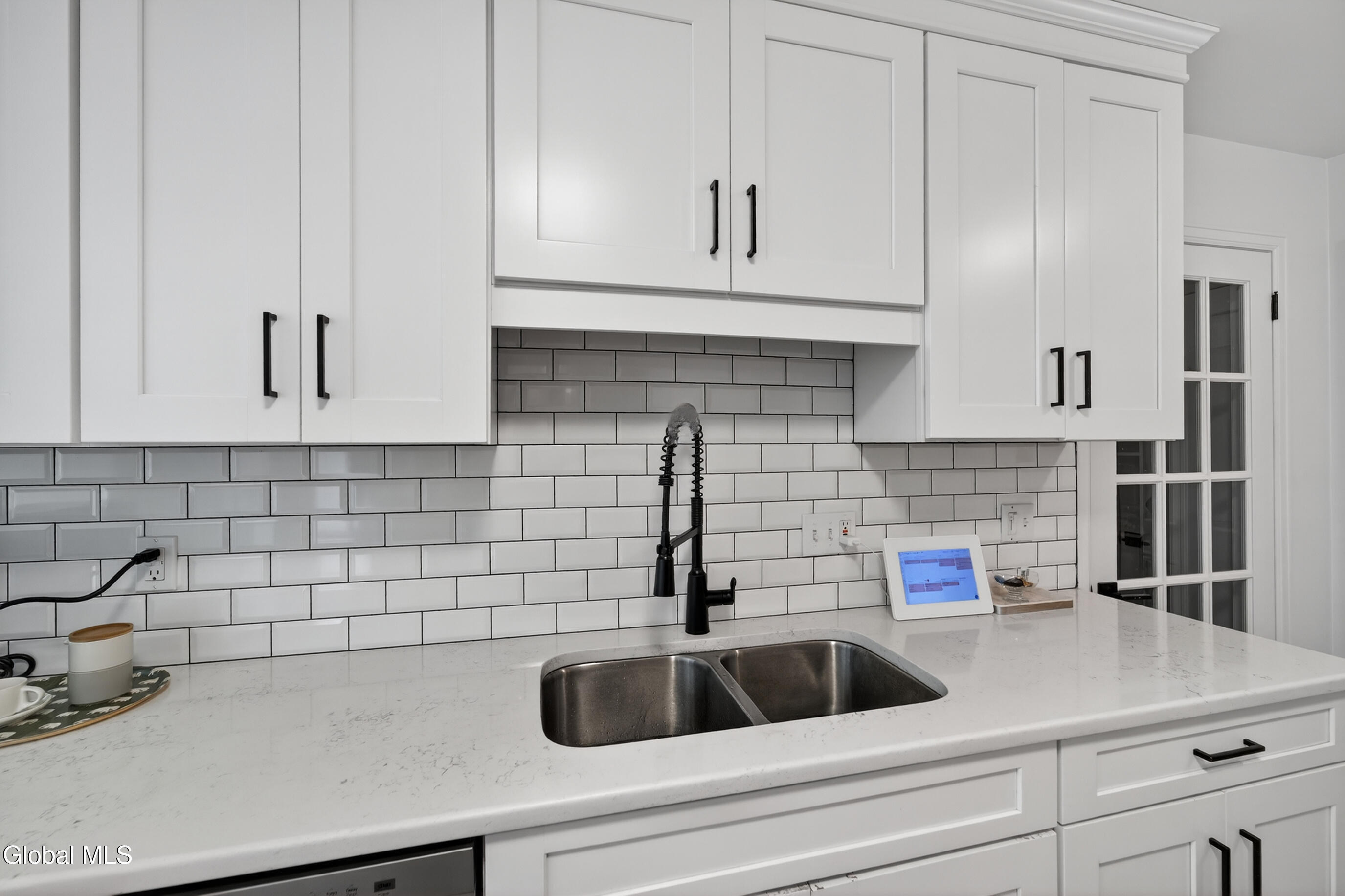 77 Huntersfield Road Delmar NY 12054