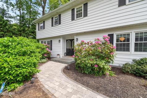 77 Huntersfield Road Delmar NY 12054