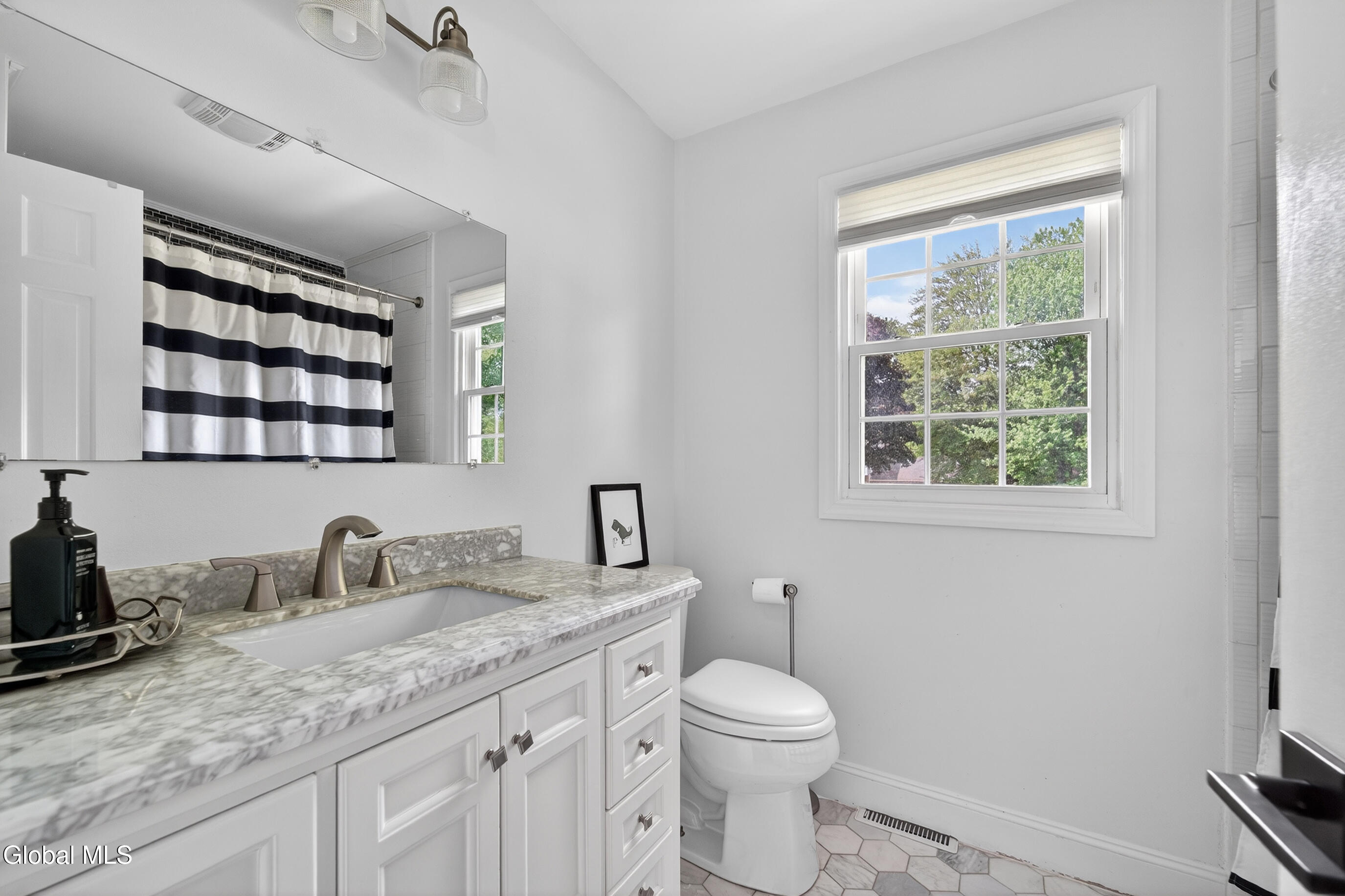 77 Huntersfield Road Delmar NY 12054
