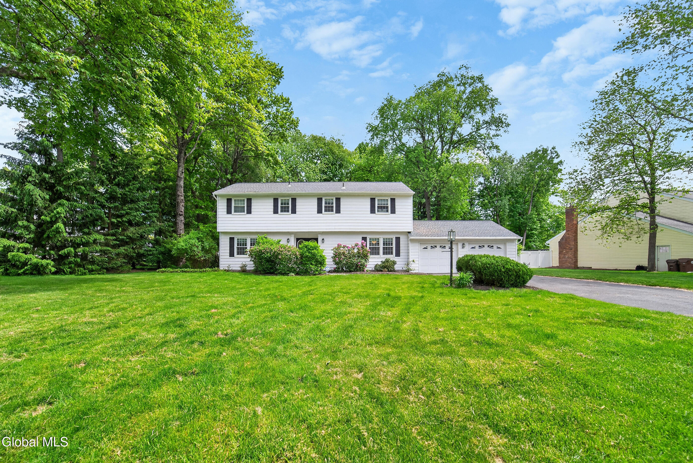 77 Huntersfield Road Delmar NY 12054