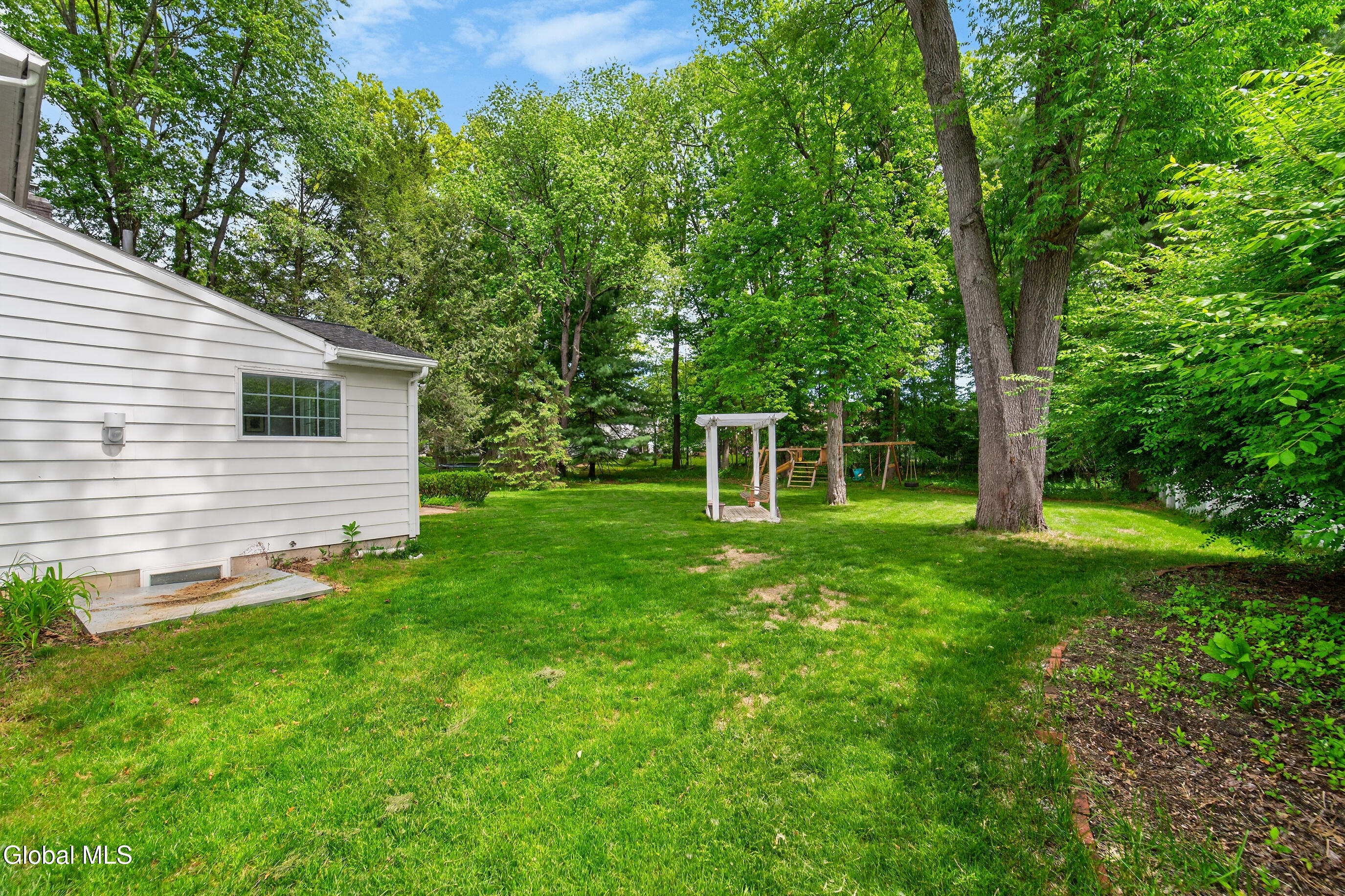 77 Huntersfield Road Delmar NY 12054