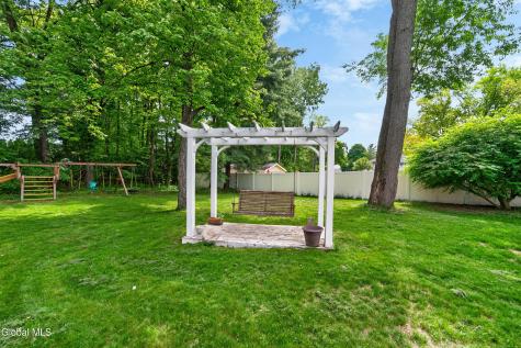 77 Huntersfield Road Delmar NY 12054