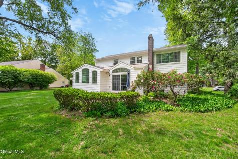 77 Huntersfield Road Delmar NY 12054