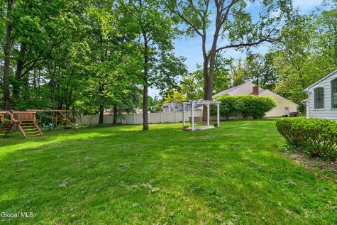 77 Huntersfield Road Delmar NY 12054