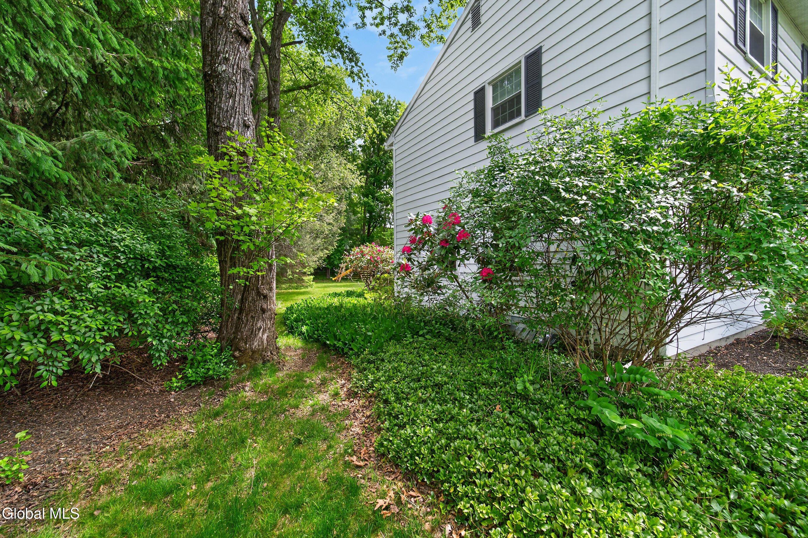 77 Huntersfield Road Delmar NY 12054