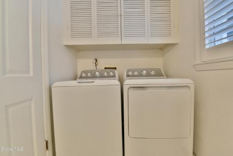 17 Canterbury Road Clifton Park NY 12065