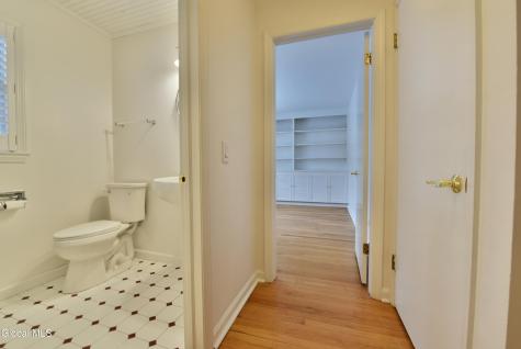 17 Canterbury Road Clifton Park NY 12065