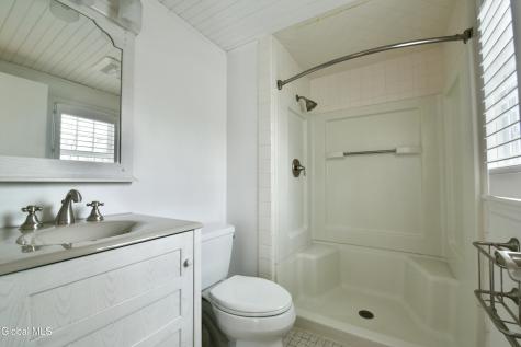 17 Canterbury Road Clifton Park NY 12065