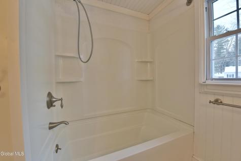 17 Canterbury Road Clifton Park NY 12065