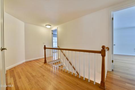 17 Canterbury Road Clifton Park NY 12065