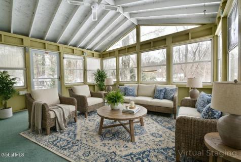 17 Canterbury Road Clifton Park NY 12065