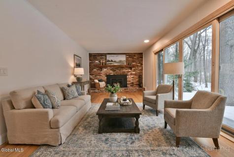 17 Canterbury Road Clifton Park NY 12065