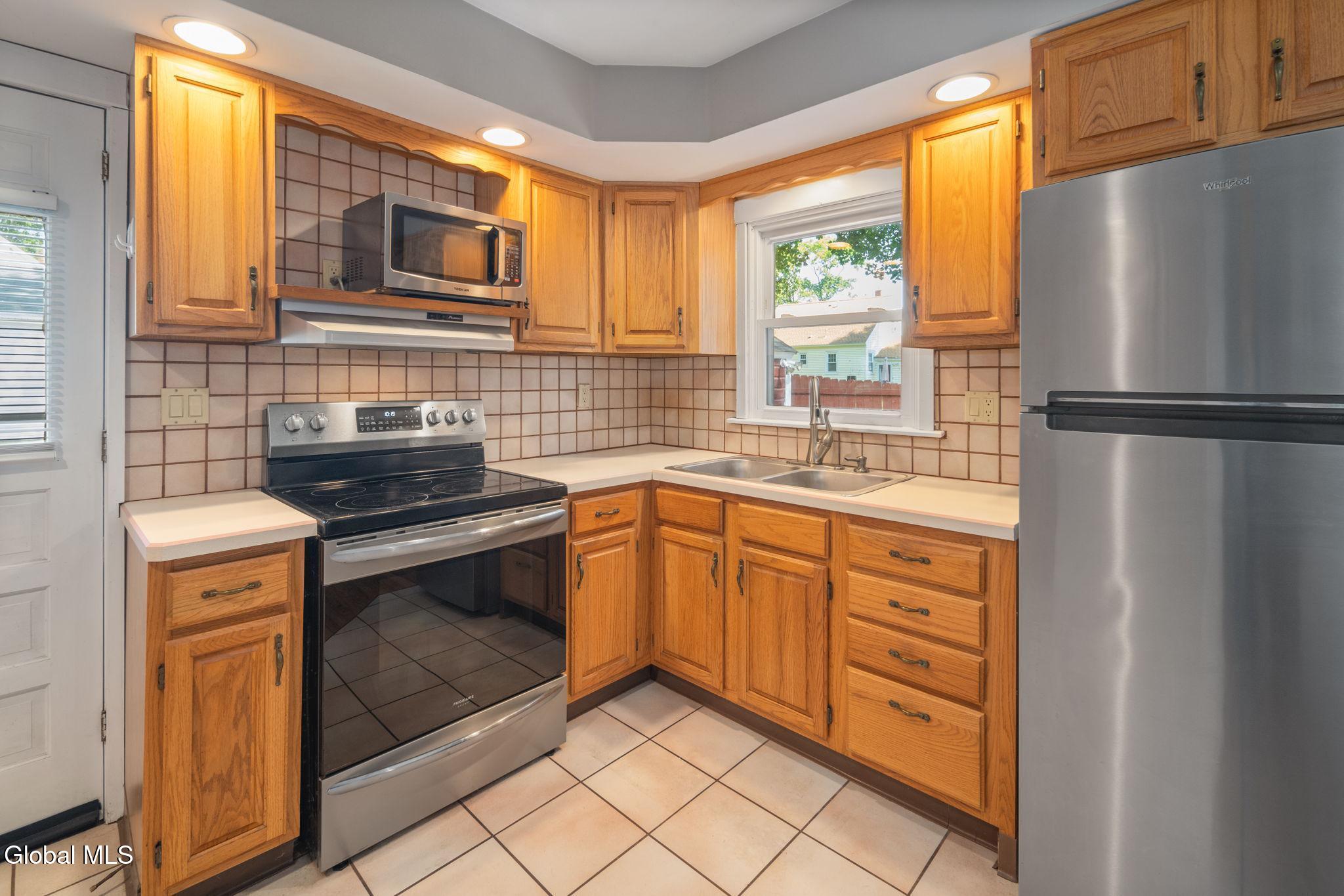 9 Sutherland Drive Glenville NY 12302