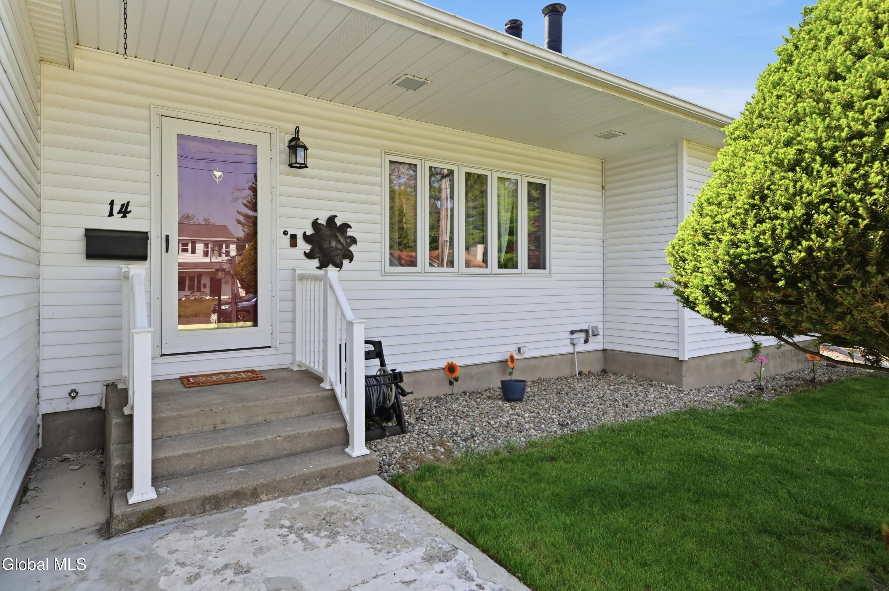 14 Lee Avenue Schenectady NY 12303