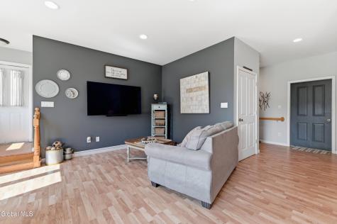 14 Lee Avenue Schenectady NY 12303