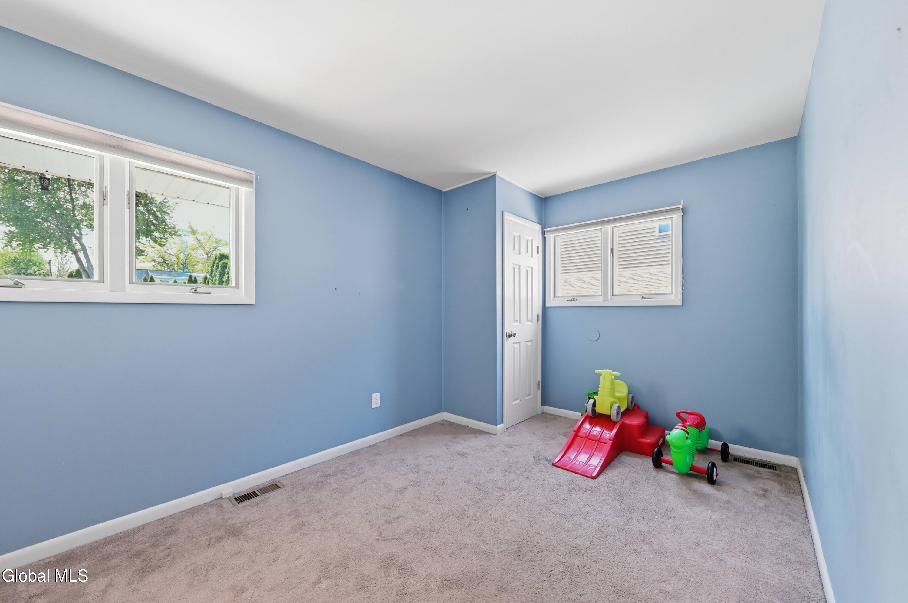 14 Lee Avenue Schenectady NY 12303