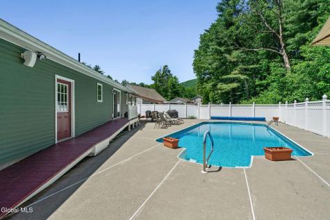 18 Mockingbird Lane Queensbury NY 12804