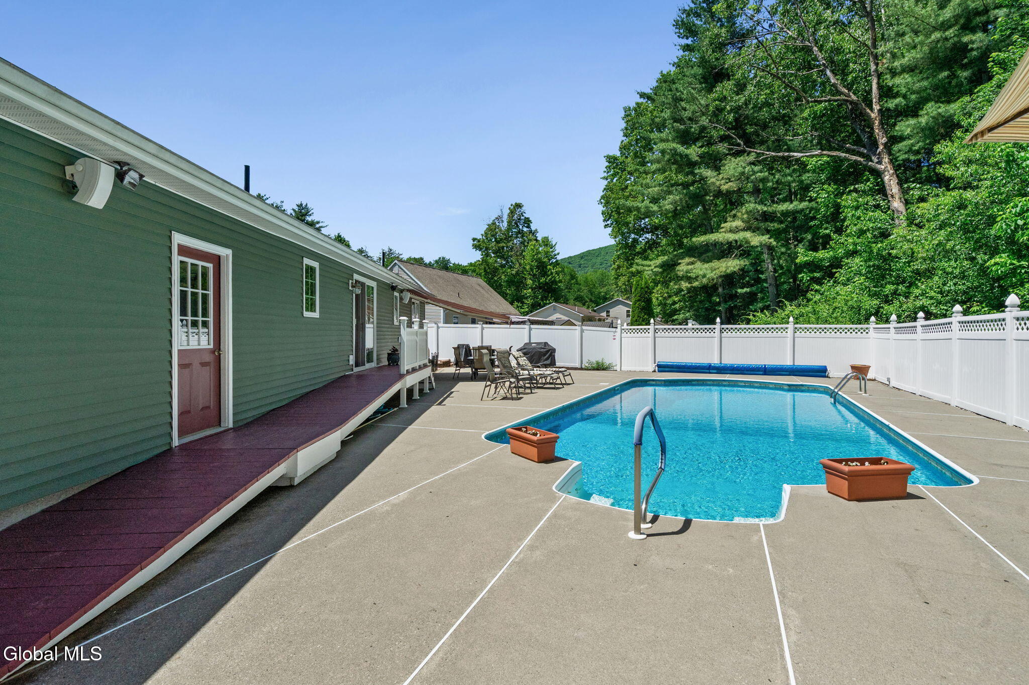 18 Mockingbird Lane Queensbury NY 12804