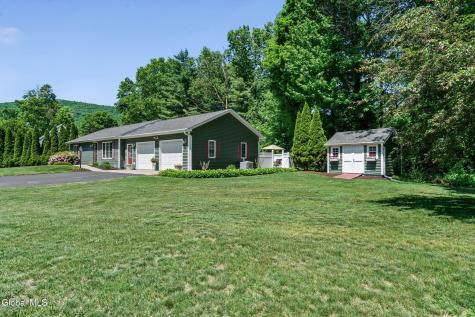 18 Mockingbird Lane Queensbury NY 12804
