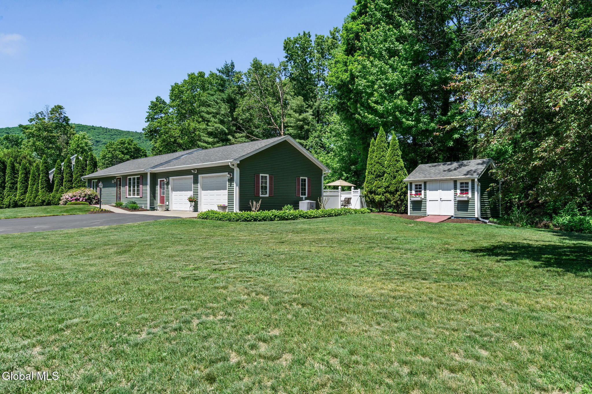 18 Mockingbird Lane Queensbury NY 12804