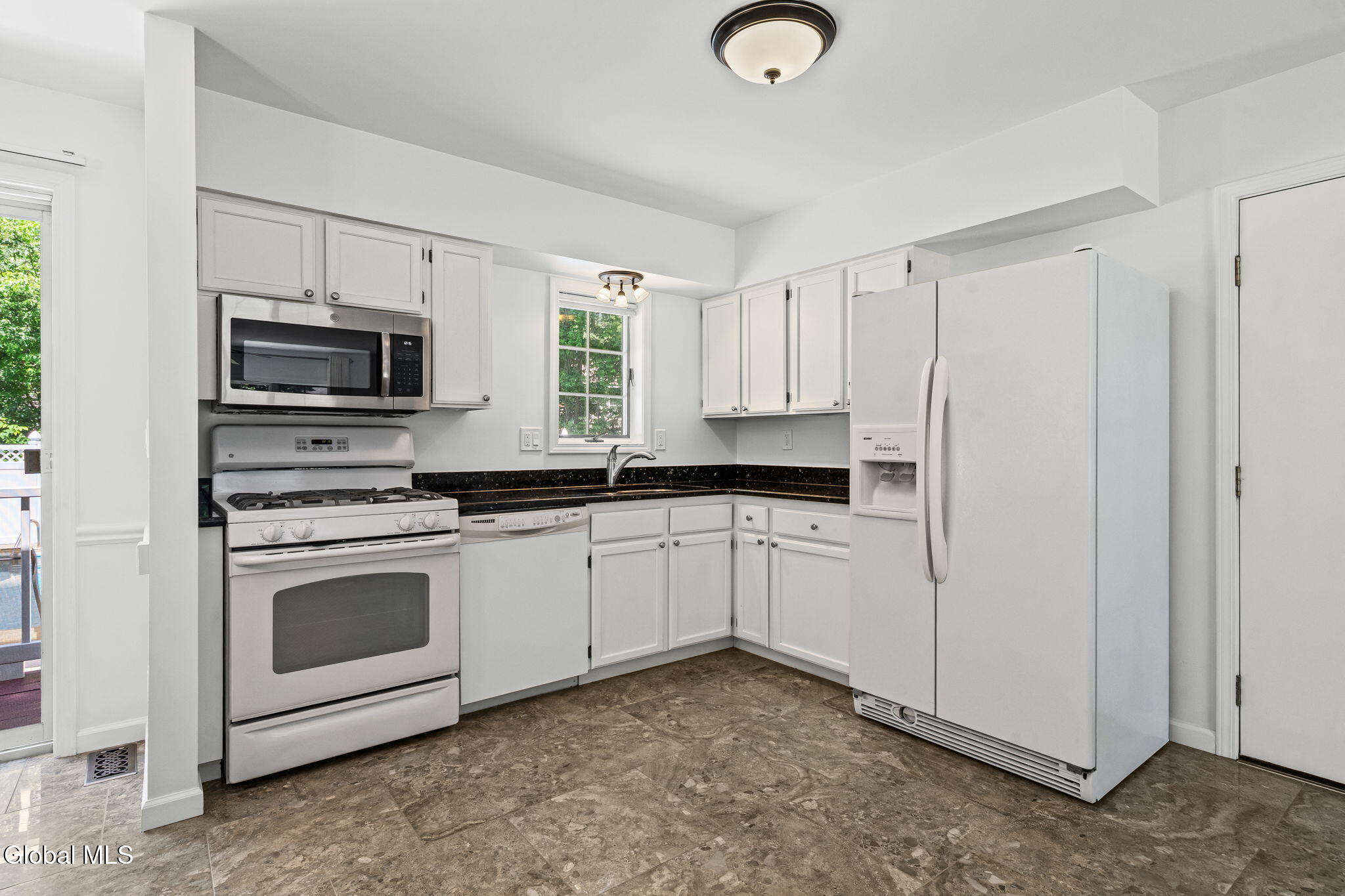 18 Mockingbird Lane Queensbury NY 12804