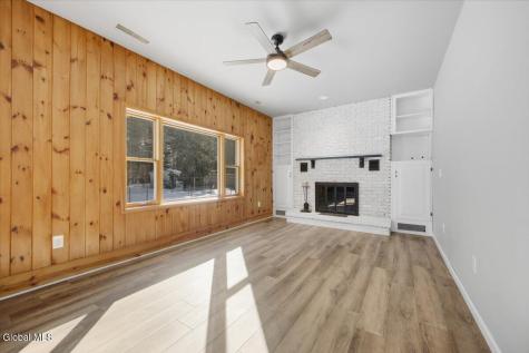 21 Pinewood Hollow Road Queensbury NY 12804