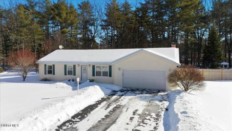 21 Pinewood Hollow Road Queensbury NY 12804