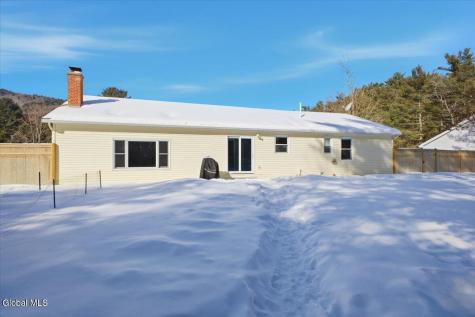 21 Pinewood Hollow Road Queensbury NY 12804