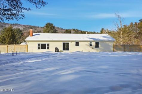 21 Pinewood Hollow Road Queensbury NY 12804