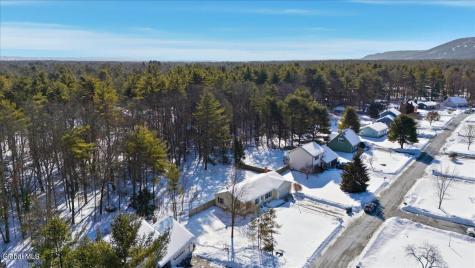 21 Pinewood Hollow Road Queensbury NY 12804