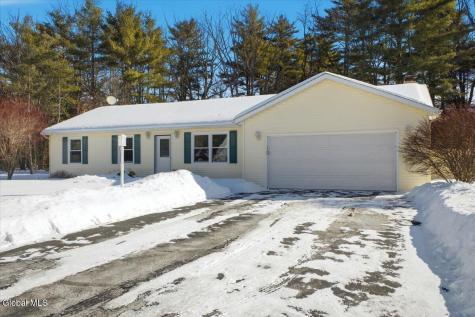 21 Pinewood Hollow Road Queensbury NY 12804