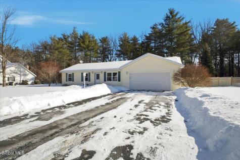 21 Pinewood Hollow Road Queensbury NY 12804