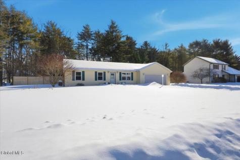 21 Pinewood Hollow Road Queensbury NY 12804