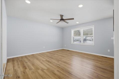 21 Pinewood Hollow Road Queensbury NY 12804