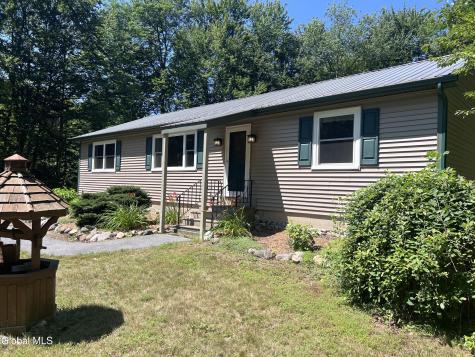 186 Hinds Road Galway NY 12074