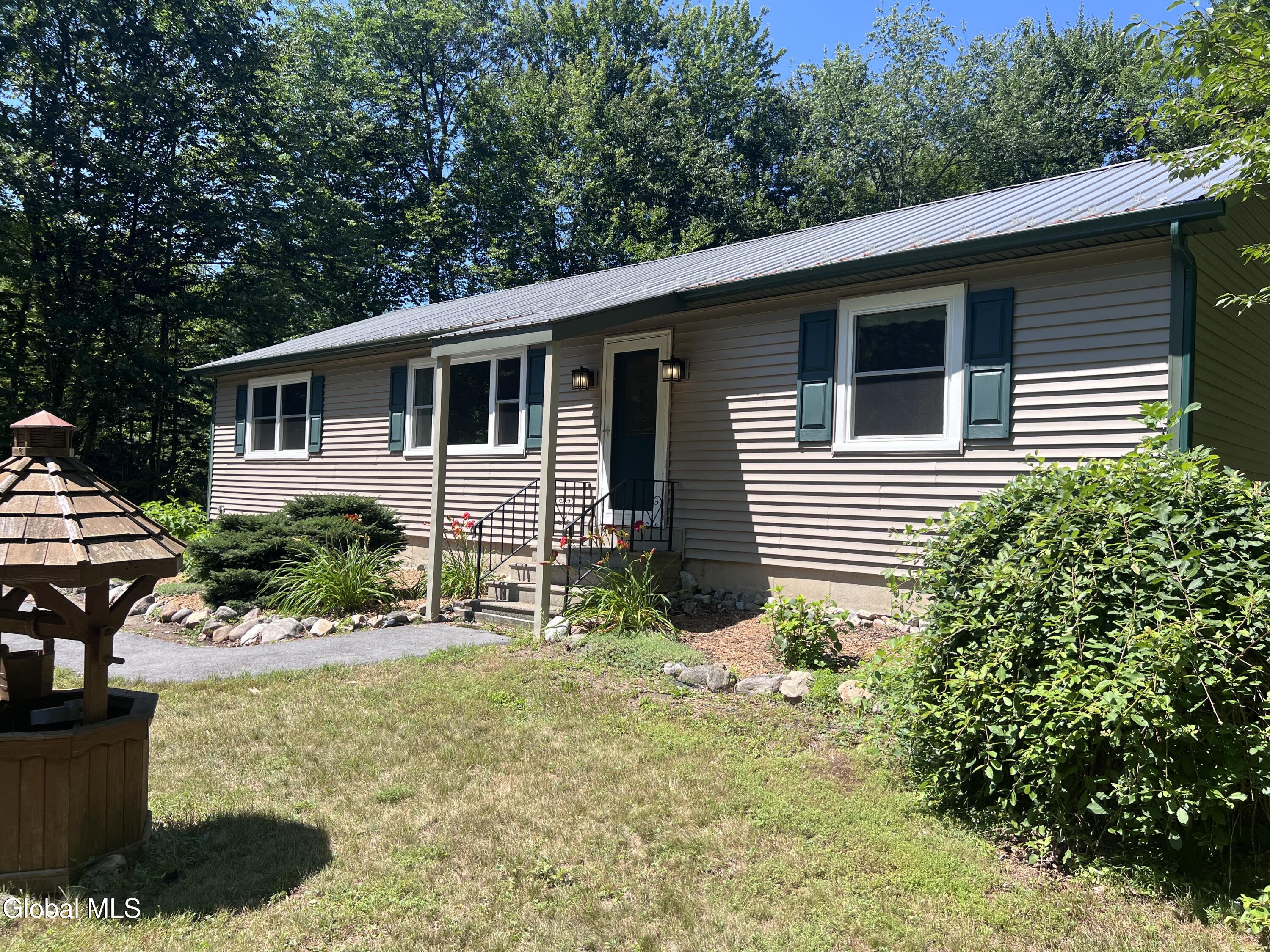 186 Hinds Road Galway NY 12074