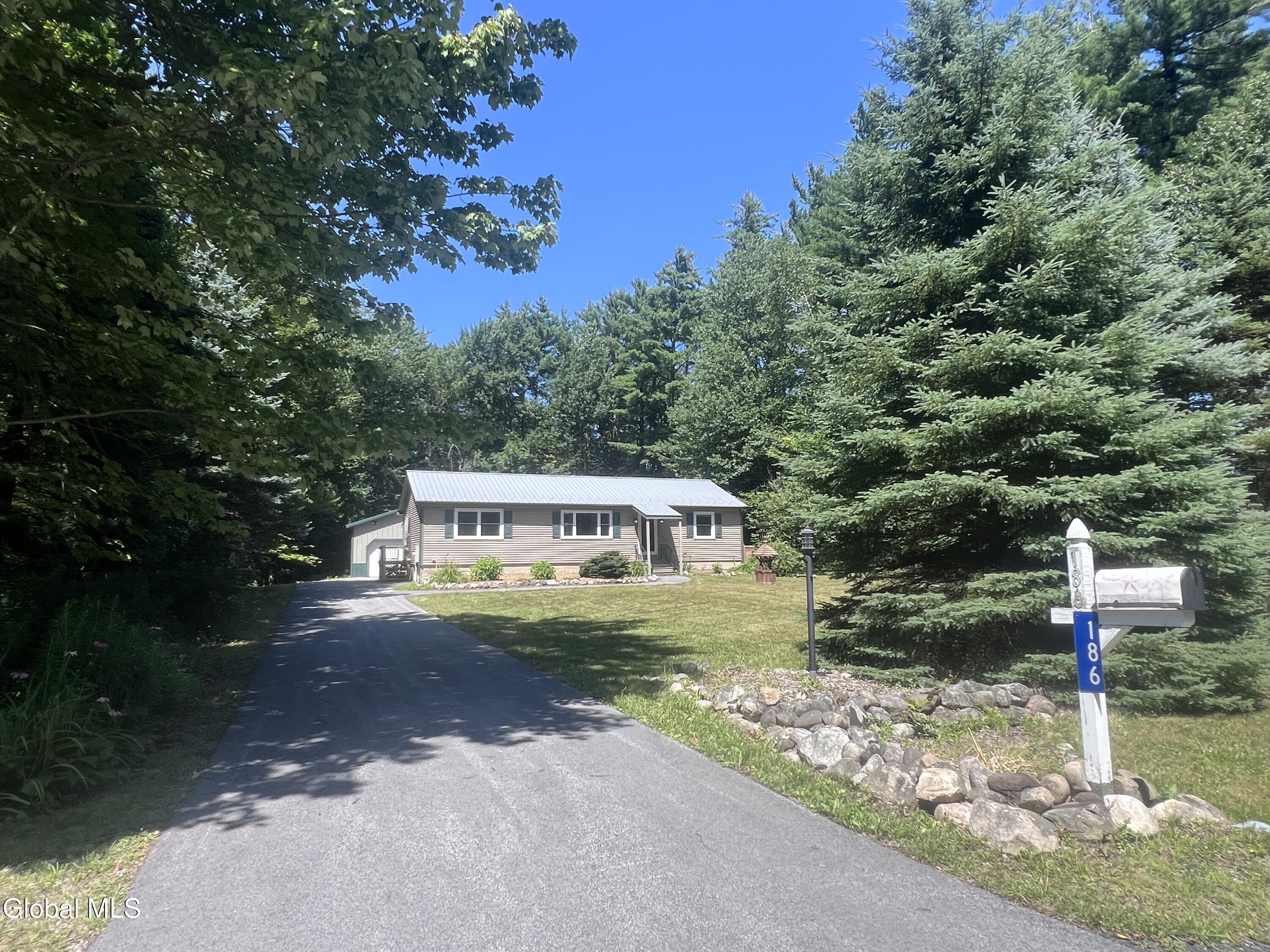 186 Hinds Road Galway NY 12074