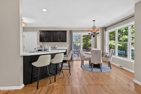 2 Hampshire Place Clifton Park NY 12065