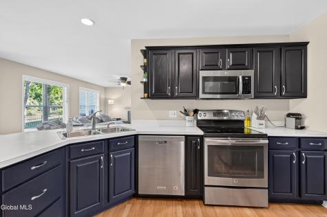 2 Hampshire Place Clifton Park NY 12065