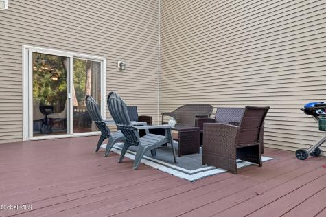 2 Hampshire Place Clifton Park NY 12065
