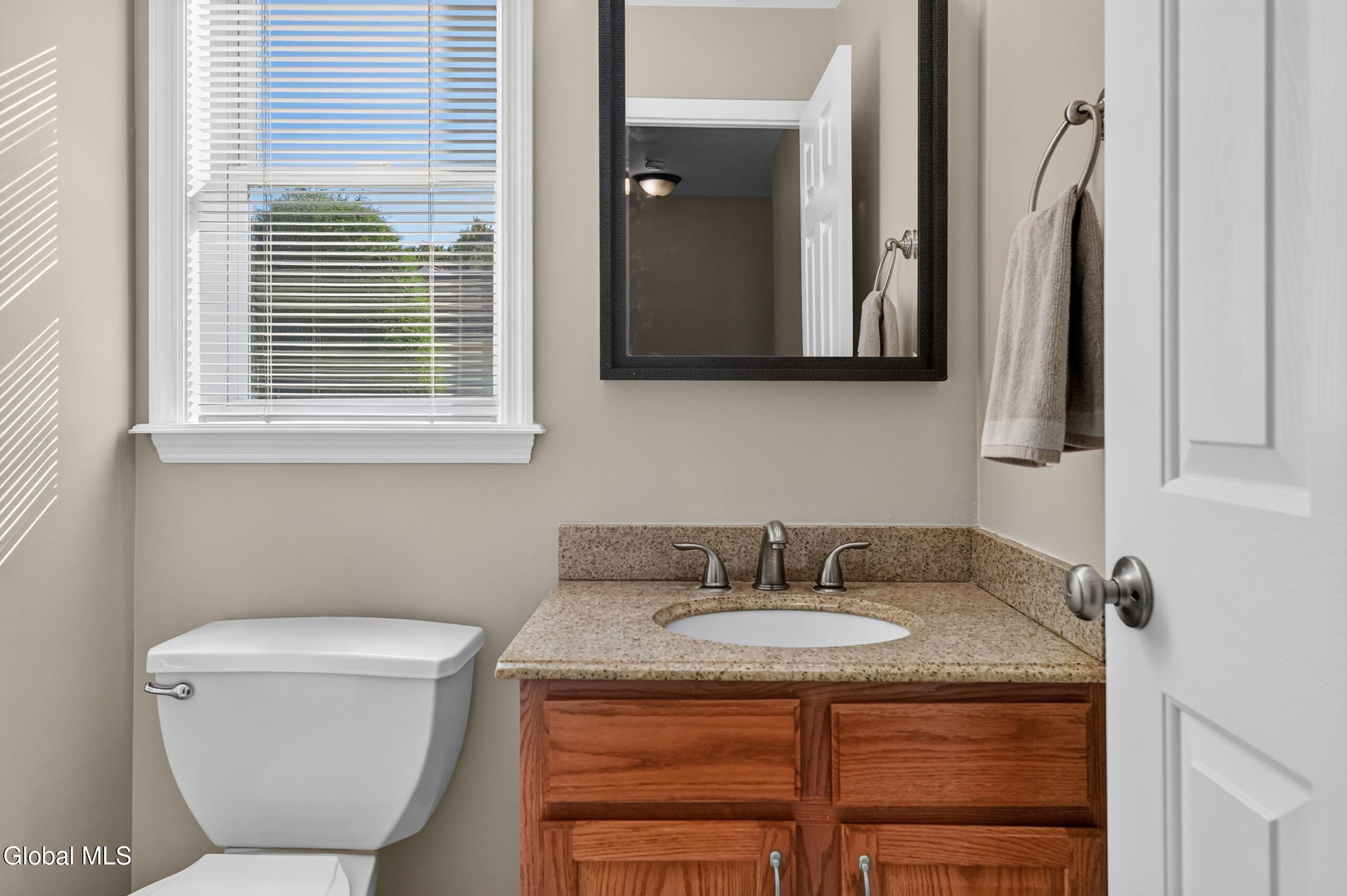 2 Hampshire Place Clifton Park NY 12065