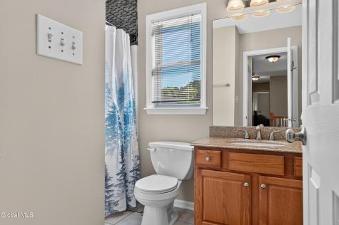 2 Hampshire Place Clifton Park NY 12065